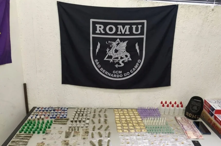 Romu de São Bernardo apreende 695 porções de drogas