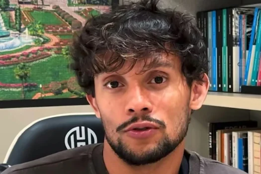 Gustavo Scarpa faz Tolstói liderar vendas e analisa redes