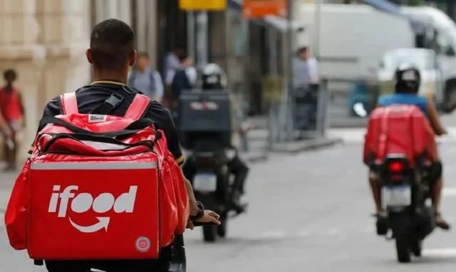 Entregadores de app fazem paralisação em São Paulo. Crise no STF