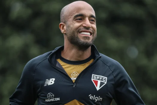 São Paulo faz treino com Hernanes e trabalhos de finalização