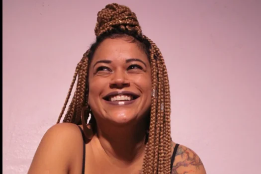Biblioteca Nogueira recebe Ryane Leão nesta quinta (17)