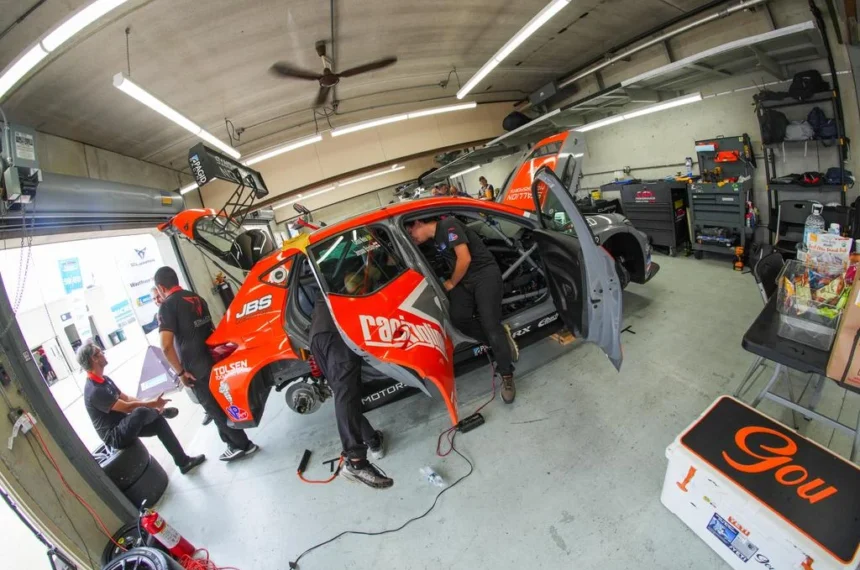 Stallion Motorsports - KMCom / Manuel Agüero