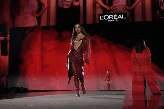 Le Défilé destaca Taís Araújo e Anitta na Paris Fashion Week