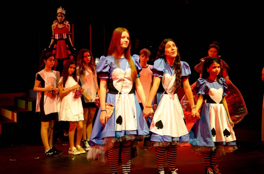 Alice, Um Musical