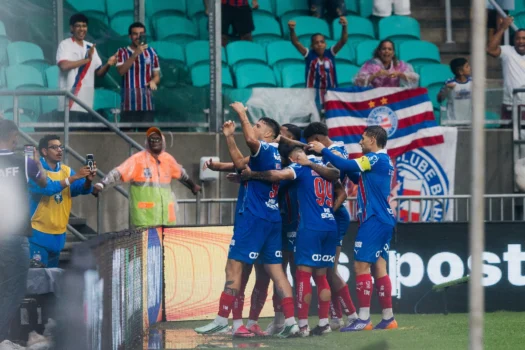 São Paulo sofre 3 gols de bola aérea e perde para o Bahia fora de casa