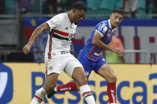 Zagueiro do São Paulo recebe 3º amarelo e perde clássico