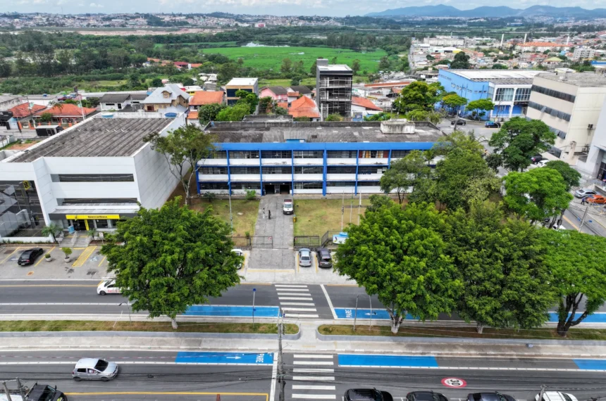 Veja o que abre e fecha em Itaquá no feriado de Finados