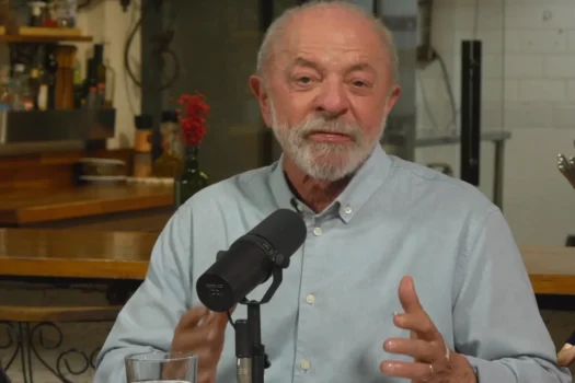Live de Lula com Janones celebra empate no Datafolha