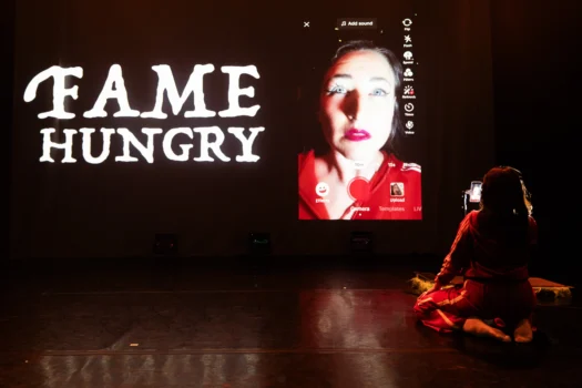 Cultura Inglesa Festival funde TikTok e teatro em São Paulo