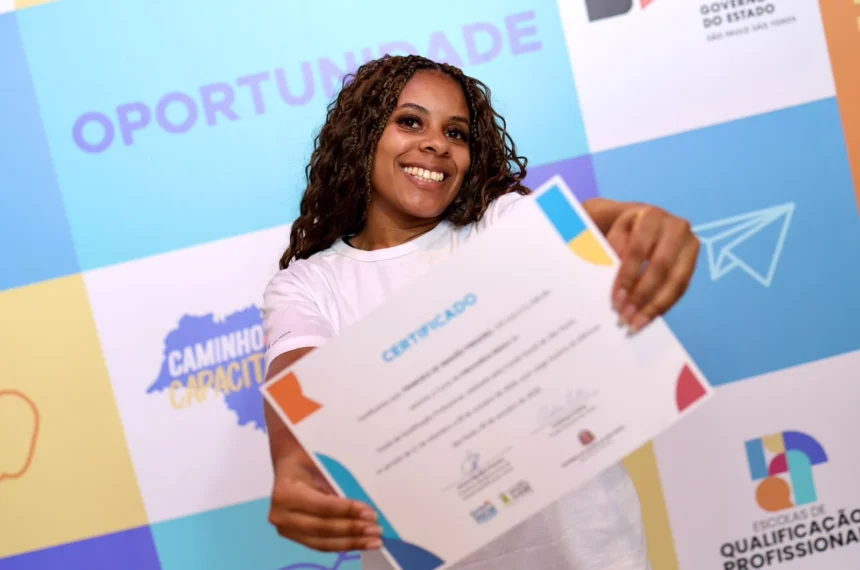Fundo Social de Santo André certifica 105 alunos em feira