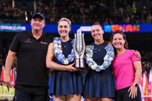 Luisa Stefani é campeã do WTA 1000 de Wuhan