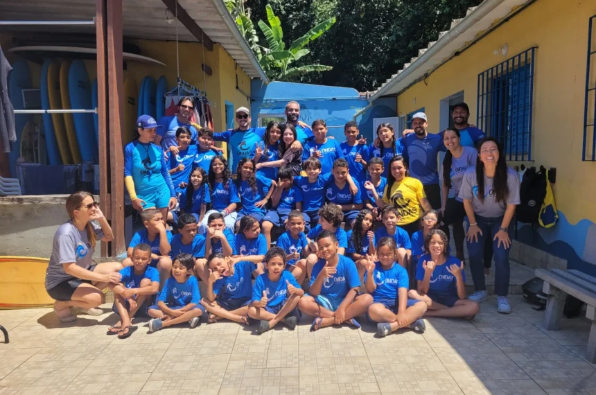 Projeto Ondas usa surfe para transformar vidas no Guarujá