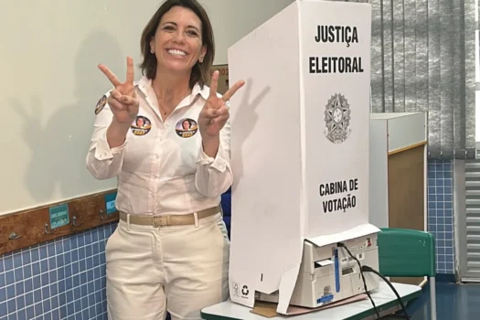 Rosana Valle ganha espaço no interior e reelege-se deputada