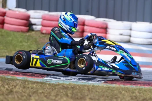 Bernardo Tambasco busca o pódio no Mineiro de Kart