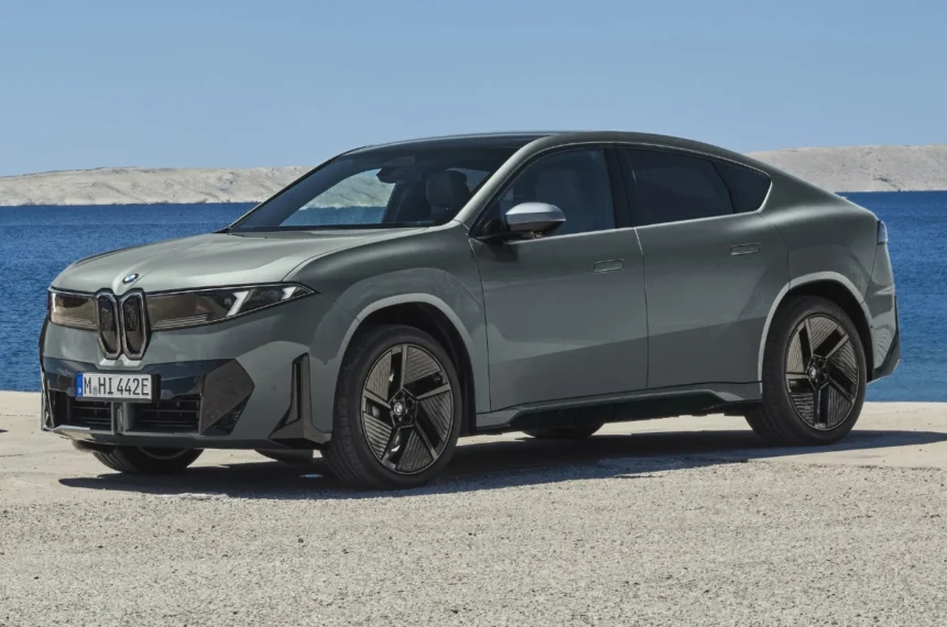 BMW iX4