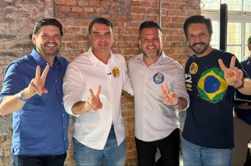 Eduardo Boigues declara apoio ao candidato Flávio Bolsonaro - (Divulgação)