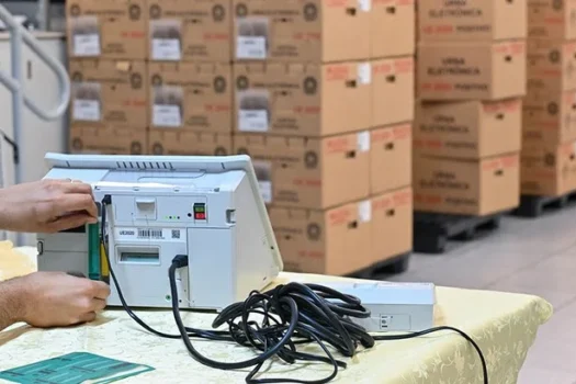 Urnas eletrônicas em São José dos Campos iniciam o preparo