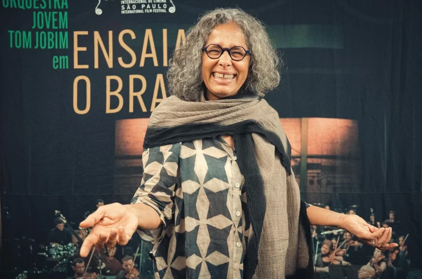 Elisa Bracher - Ensaiando o Brasil - (Lírica Aragão)