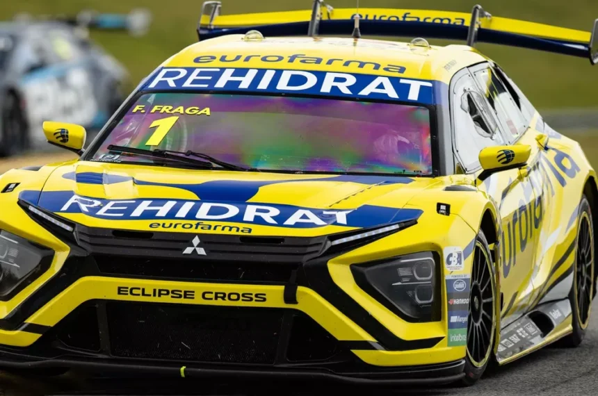Felipe Fraga vence sprint da Stock Car em Cascavel