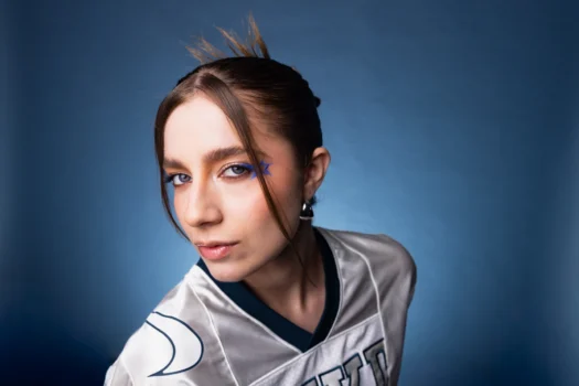 Cantora GIANA é confirmada na abertura do show de ZAYN