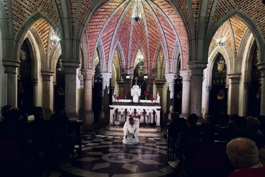 Catedral da Sé recebe espetáculo sobre santos carmelitas