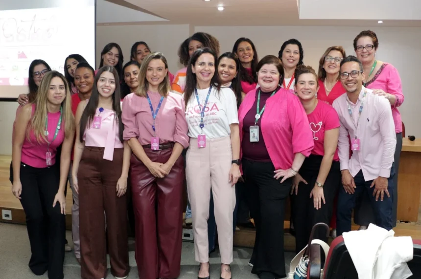 Ação especial do Outubro Rosa na FMABC e FUABC - (Divulgação)