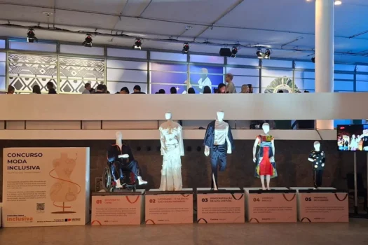 Moda inclusiva ganha destaque no São Paulo Fashion Week