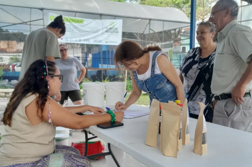 Projeto Baldinho Verde troca lixo por comida no ABC