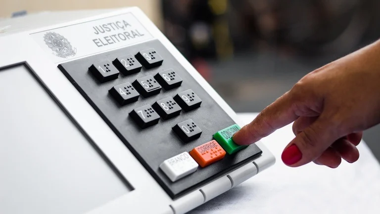 Votar no 2º turno vale como prova de vida do INSS.  justificar voto